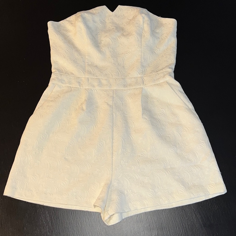 Forever 21 white strapless romper size large